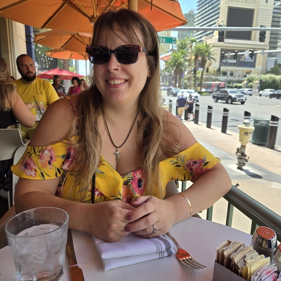 Meet your Posher, Brooke - Picture 3 of 9